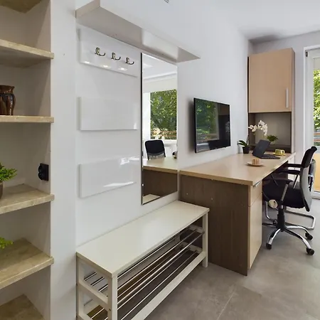 Beautiful Perfect For Remote Work By Renters *