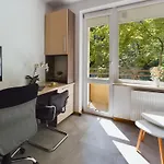 Beautiful Perfect For Remote Work By Renters Warszawa